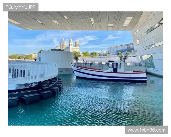 马赛港城的历史与现代交汇文明